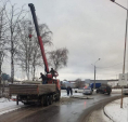 На выезде из Обнинска с грузовика упали бетонные плиты