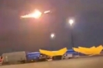 Вылетающий из аэропорта пассажирский Boeing с горящим двигателем попал на видео