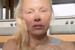 56-летняя Памела Андерсон крупным планом показала лицо без макияжа