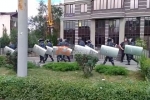 Прибытие спецназа к СИЗО в Ростове-на-Дону попало на видео