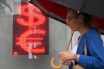 Названы победители от прекращения торгов долларами в России