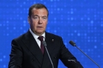 Медведев отреагировал на принятие ЕС 14-го пакета санкций против России