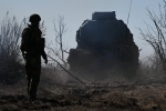 Сослуживцы пытались убить женщину-бойца ВСУ. Российские солдаты спасли ее, взяв в плен