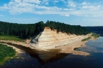 Россиянка сорвалась с обрыва во время отдыха с друзьями и никто не услышал крика