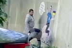 Плакат со свиньей и призывом к Украине в Москве связали с Паниным и активистами-патриотами