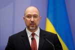 Премьер Украины призвал защитить водителей автобусов от военкомов