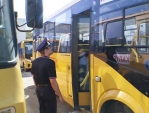 В Калуге состояние школьных автобусов оценили сотрудники ГАИ