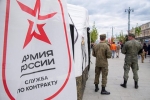 Российский чиновник разместил баннер с изображением украинского солдата