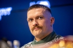 Усик записал видеообращение после задержания в польском аэропорту
