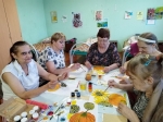 В Жиздринском доме соцобсулуживания проходят занятия «Танцующие краски»