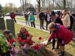 Останки двух красноармейцев захоронили в Кондрове