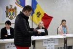 ЦИК Молдавии призвал считать выборы президента и референдум в стране состоявшимися