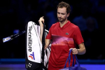 Медведев проиграл американцу Фрицу в первом матче Итогового турнира ATP