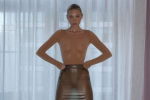 Бывший «ангел» Victoria\'s Secret снялась в латексном прозрачном наряде