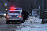 Пять человек пострадали при столкновении автобуса и легковушки в Москве