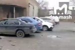 Появились кадры со сгоревшими после ракетного удара ВСУ по российскому городу машинами