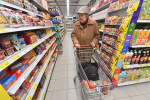 Экономист рассказал о социальном эффекте введения продуктовых карточек для россиян