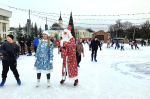 На Старом Торге открылся каток
