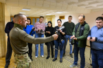 В Калуге сотрудники областной администрации изучают азы тактической медицины