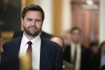 Избранному вице-президенту США Вэнсу провели операцию на пазухах носа