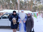 В Юхнове полицейские поздравили детей с Новым годом