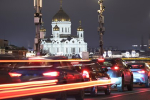 Рождественское богослужение началось в храме Христа Спасителя