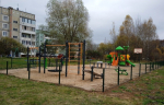 В деревне Калужской области появилась новая детская площадка