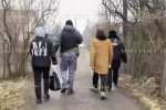 Подросток с ножами и горючей жидкостью ворвался в курскую школу. Перед этим он оставил послание в учебном чате