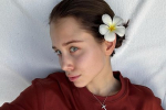 18-летняя невеста Лепса снялась в ультракоротких шортах на яхте