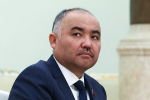 Спикер парламента Киргизии воплотил давнюю мечту и сменил фамилию на более киргизскую