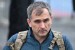 Военкор извинился перед семьей мигрантов, получившей квартиру в Подмосковье. Он узнал об участии их родственников в СВО