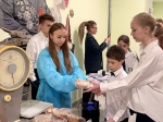 Обнинские школьники попробовали блокадный хлеб