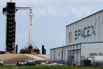  Blue Origin  SpaceX 
