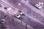 Москвич попытался догнать угонщика собственной машины и поплатился