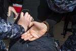 Росгвардия задержала угрожавшего поджогом кассиру банка россиянина