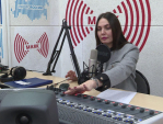 27 лет в эфире отмечает радиостанция \