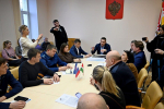 Протестующие против карьера в Калужской области многодетные семьи добрались до чиновников
