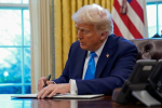 Трамп отправит в отпуск сотрудников проблемного для него ведомства