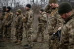 На Украине предрекли продолжение мобилизации после отмены военного положения