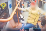 Пассажир московского метро избил ребенка в вагоне поезда и попал на видео
