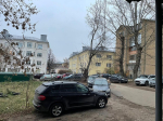 Дворы превратились в бесплатные парковки в центре Калуги
