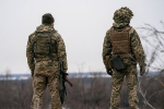 Российские десантники преодолели реку вброд при эвакуации жителей курского села