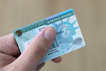 Россиянин переехал в США и лишился грин-карты по одной причине