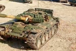 Появились кадры брошенных баз военной техники с танками Т-90 в Сирии