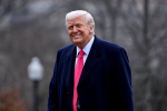 Стремление Трампа наладить отношения с Россией связали с Китаем