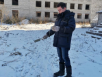 Подрядчик ведет подготовительные работы для строительства поликлиники в Людинове