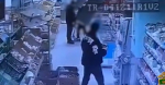 В Калуге 19-летний самокатчик избил пенсионера в магазине