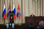 Путин поручил ФСБ усилить защиту военных объектов от терактов