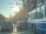 В Калуге троллейбус врезался в легковушку