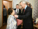 100-летней жительнице Кировского района вручили медаль \